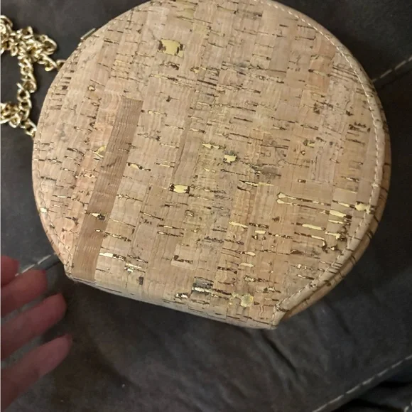 Chic Cork and Gold Chain Women's Clutch - Picture 3 of 6